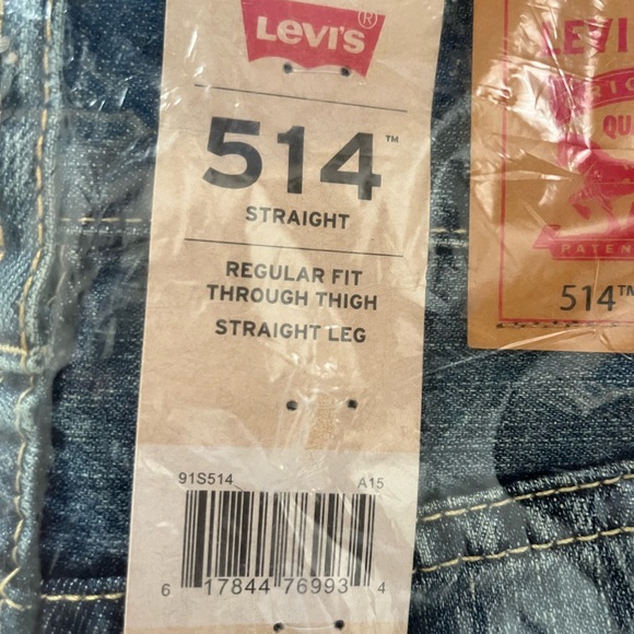 Boys Levi’s 514 Straight Leg Jeans - Picture 3 of 4